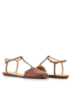Ballerina Distesa