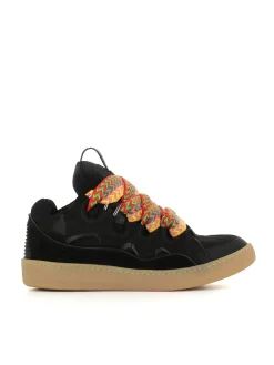 Sneakers Curb